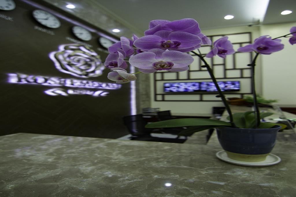 Rose Emerald Hotel Пномпень Экстерьер фото